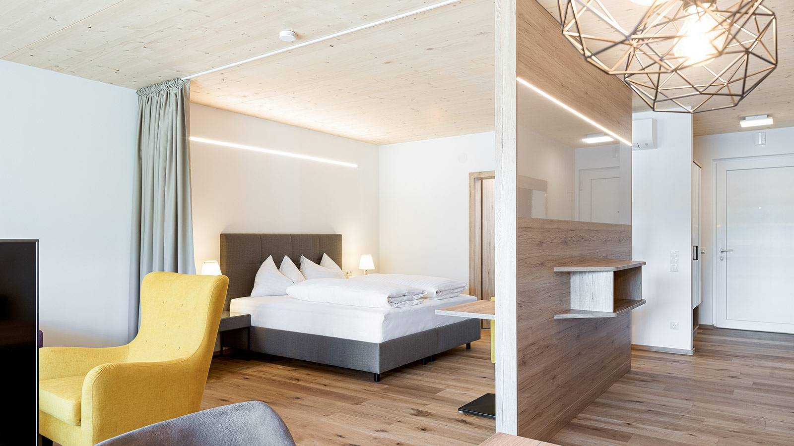 Studio-Apartment mit abtrennbarem Schalfbereich.